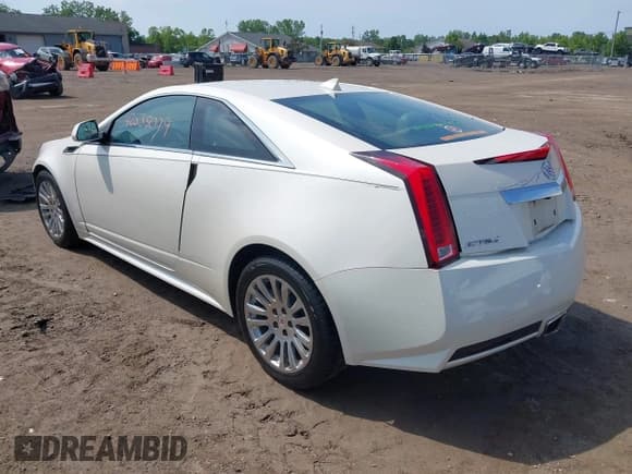 ✅ 2014 Cadillac CTS Performance • VIN: 1G6DG1E36E0124371 • Lot: 42535079. Listed on IAAI with 51,351 mi. Free auction sales archive from the USA and detailed vehicle history report at DreamBid. Image 3.