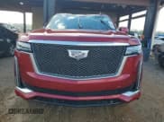 ✅ 2021 Cadillac Escalade ESV Premium Luxury Platinum • VIN: 1GYS4MKL8MR365758 • Lot: 80059914. Wystawiony na Copart z przebiegiem 98 008 mil. Bezpłatny archiwum sprzedaży aukcyjnych z USA i szczegółowy raport historii pojazdu na DreamBid. Zdjęcie 5.