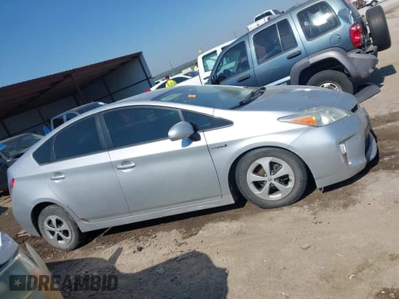 ✅ 2013 Toyota Prius Four • VIN: JTDKN3DU8D5601934 • Lot: 43440276. Listed on IAAI with 158,177 mi. Free auction sales archive from the USA and detailed vehicle history report at DreamBid. Image 13.