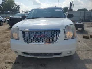 ✅ 2007 GMC Yukon Denali • VIN: 1GKFK638X7J318791 • Lot: 67533185. Listed on Copart with 210,800 mi. Free auction sales archive from the USA and detailed vehicle history report at DreamBid. Image 5.