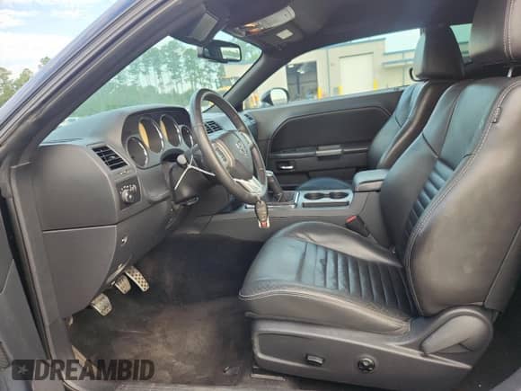 2014 Dodge Challenger Shaker z VIN 2C3CDYBT3EH207464, wystawiony jako Copart lot #64220845 z przebiegiem 125 369 mil mil oraz Szkoda całkowita • Salvage title. Historia ofert i sprzedaży dostępna na DreamBid. Obrazek 7.