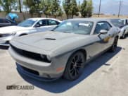 ✅ 2018 Dodge Challenger SXT Plus • VIN: 2C3CDZAG0JH218992 • Lot: 59303713. Wystawiony na Copart z przebiegiem 61 801 mil. Bezpłatny archiwum sprzedaży aukcyjnych z USA i szczegółowy raport historii pojazdu na DreamBid. Zdjęcie 1.