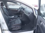 ✅ 2021 Volkswagen Golf TSI • VIN: 3VWG57AU8MM008373 • Лот: 41315919. Опубликован ранее на IAAI с пробегом 27 313 миль. Бесплатный доступ к архиву аукционных продаж из США и подробный отчёт об истории автомобиля на DreamBid. Изображение 5.