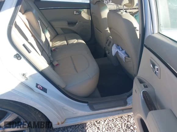 ✅ 2009 Hyundai Azera Limited • VIN: KMHFC46F19A343200 • Lot: 43706026. Listed on IAAI with 170,079 mi. Free auction sales archive from the USA and detailed vehicle history report at DreamBid. Image 8.