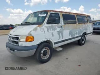 ✅ 2002 Dodge Passenger • VIN: 2B5WB35Z42K111092 • Lot: 69099525. Wystawiony na Copart z przebiegiem 80 029 mil. Bezpłatny archiwum sprzedaży aukcyjnych z USA i szczegółowy raport historii pojazdu na DreamBid. Zdjęcie 1.