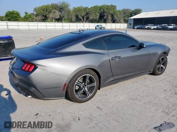 2025 Ford Mustang EcoBoost with VIN 1FA6P8TH5S5121950, listed as a Copart auction lot 69849265 with 1,023 mi miles and Clean title. Bid and sale history available at DreamBid. Image 3.