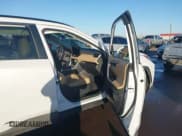 ✅ 2023 Toyota RAV4 Hybrid XLE Premium • VIN: 4T3B6RFV8PU113568 • Lot: 43599321. Wystawiony na IAAI z przebiegiem 41 456 mil. Bezpłatny archiwum sprzedaży aukcyjnych z USA i szczegółowy raport historii pojazdu na DreamBid. Zdjęcie 5.