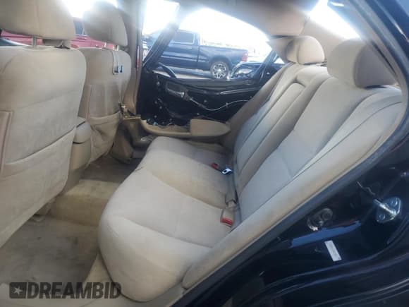 ✅ 2004 Honda Accord LX • VIN: 1HGCM56324A158924 • Lot: 93340555. Listed on Copart with 113,680 mi. Free auction sales archive from the USA and detailed vehicle history report at DreamBid. Image 10.