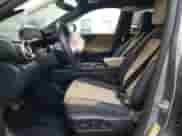 2025 Chevrolet Equinox AWD ACTIV z VIN 3GNAXSEGXSL169800, wystawiony jako Copart lot #84814685 z przebiegiem 18 185 mil mil oraz Szkoda całkowita • Salvage title. Historia ofert i sprzedaży dostępna na DreamBid. Obrazek 7.