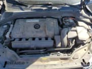 ✅ 2010 Volvo XC60 3.2L • VIN: YV4960DL4A2083994 • Lot: 71965455. Wystawiony na Copart z przebiegiem 97 021 mil. Bezpłatny archiwum sprzedaży aukcyjnych z USA i szczegółowy raport historii pojazdu na DreamBid. Zdjęcie 11.