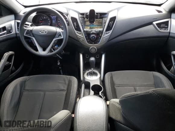 ✅ 2016 Hyundai Veloster • VIN: KMHTC6AD6GU299730 • Lot: 77888374. Wystawiony na Copart z przebiegiem 95 440 mil. Bezpłatny archiwum sprzedaży aukcyjnych z USA i szczegółowy raport historii pojazdu na DreamBid. Zdjęcie 8.