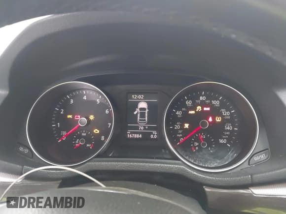 ✅ 2016 Volkswagen Passat SE • VIN: 1VWBS7A33GC040938 • Lot: 43887513. Wystawiony na IAAI z przebiegiem 167 884 mil. Bezpłatny archiwum sprzedaży aukcyjnych z USA i szczegółowy raport historii pojazdu na DreamBid. Zdjęcie 7.