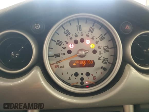 ✅ 2003 MINI Hardtop • VIN: WMWRC33463TE17964 • Lot: 67010715. Listed on Copart with 88,753 mi. Free auction sales archive from the USA and detailed vehicle history report at DreamBid. Image 9.