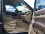 ✅ 2017 Chevrolet Suburban LT • VIN: 1GNSKHKC8HR109975 • Lot: 43490894. Listed on IAAI with 258,924 mi. Free auction sales archive from the USA and detailed vehicle history report at DreamBid. Image 5.