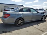 ✅ 2013 Mercedes-Benz C 250 Sport • VIN: WDDGF4HB5DR258385 • Lot: 51808895. Wystawiony na Copart z przebiegiem 139 208 mil. Bezpłatny archiwum sprzedaży aukcyjnych z USA i szczegółowy raport historii pojazdu na DreamBid. Zdjęcie 3.