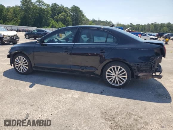 ✅ 2011 Volkswagen Jetta SEL • VIN: 3VWLX7AJ4BM038952 • Lot: 61902015. Wystawiony na Copart z przebiegiem 163 022 mil. Bezpłatny archiwum sprzedaży aukcyjnych z USA i szczegółowy raport historii pojazdu na DreamBid. Zdjęcie 2.
