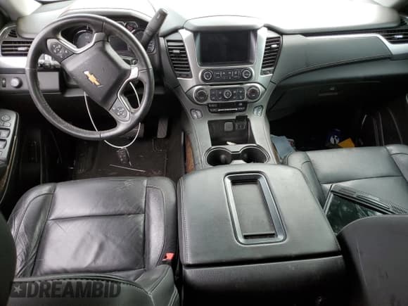 ✅ 2018 Chevrolet Suburban LT • VIN: 1GNSKHKC5JR148268 • Lot: 69778254. Wystawiony na Copart z przebiegiem 80 439 mil. Bezpłatny archiwum sprzedaży aukcyjnych z USA i szczegółowy raport historii pojazdu na DreamBid. Zdjęcie 8.