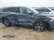 ✅ 2018 Toyota Highlander LE • VIN: 5TDBZRFH0JS840018 • Lot: 41621355. Wystawiony na IAAI z przebiegiem 128 495 mil. Bezpłatny archiwum sprzedaży aukcyjnych z USA i szczegółowy raport historii pojazdu na DreamBid. Zdjęcie 6.