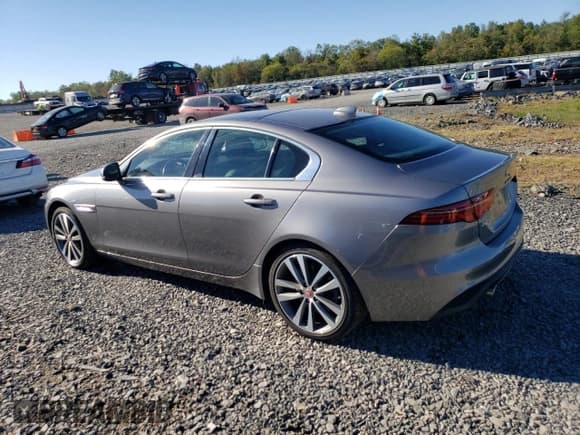 ✅ 2020 Jaguar XE S • VIN: SAJAJ4FX5LCP65044 • Lot: 84404915. Wystawiony na Copart z przebiegiem 26 696 mil. Bezpłatny archiwum sprzedaży aukcyjnych z USA i szczegółowy raport historii pojazdu na DreamBid. Zdjęcie 2.