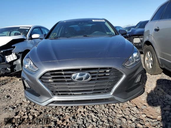 ✅ 2018 Hyundai Sonata SE • VIN: 5NPE24AF4JH708458 • Lot: 44245933. Listed on Copart with 61,850 mi. Free auction sales archive from the USA and detailed vehicle history report at DreamBid. Image 5.