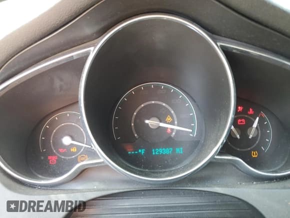 ✅ 2011 Chevrolet Malibu 1LT • VIN: 1G1ZC5E15BF257001 • Lot: 72643524. Listed on Copart with 129,387 mi. Free auction sales archive from the USA and detailed vehicle history report at DreamBid. Image 9.