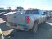 2015 Chevrolet Silverado 1500 LT z VIN 1GCVKREC0FZ393381, wystawiony jako IAAI lot #43430282 z przebiegiem 102 501 mil mil oraz . Historia ofert i sprzedaży dostępna na DreamBid. Obrazek 4.