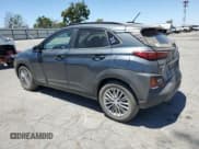 ✅ 2020 Hyundai Kona SEL • VIN: KM8K2CAA7LU552146 • Лот: 57171864. Опубликован ранее на Copart с пробегом 50 651 миль. Бесплатный доступ к архиву аукционных продаж из США и подробный отчёт об истории автомобиля на DreamBid. Изображение 2.