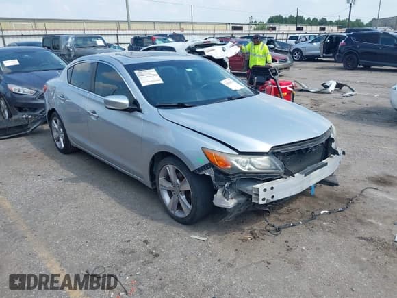 ✅ 2014 Acura ILX Technology • VIN: 19VDE1F71EE008418 • Lot: 43034746. Listed on IAAI with 147,720 mi. Free auction sales archive from the USA and detailed vehicle history report at DreamBid. Image 1.