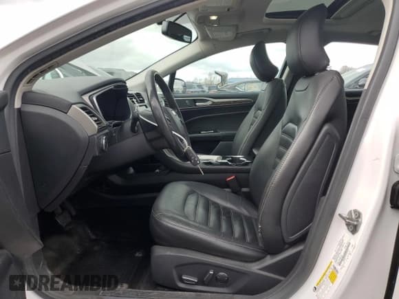 ✅ 2016 Ford Fusion SE Luxury • VIN: 3FA6P0PU4GR322431 • Lot: 92235555. Listed on Copart with 219,834 mi. Free auction sales archive from the USA and detailed vehicle history report at DreamBid. Image 7.