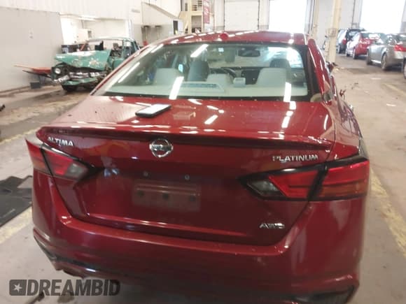 ✅ 2019 Nissan Altima Platinum • VIN: 1N4BL4FW9KN302661 • Lot: 41848039. Listed on IAAI with 68,466 mi. Free auction sales archive from the USA and detailed vehicle history report at DreamBid. Image 16.