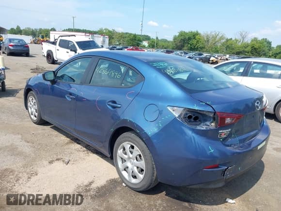 ✅ 2017 Mazda 3 Sport • VIN: 3MZBN1U75HM122771 • Lot: 42864896. Wystawiony na IAAI z przebiegiem 139 811 mil. Bezpłatny archiwum sprzedaży aukcyjnych z USA i szczegółowy raport historii pojazdu na DreamBid. Zdjęcie 3.