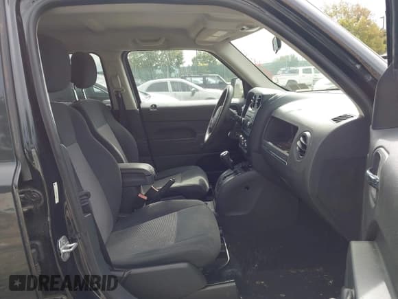 ✅ 2011 Jeep Patriot Sport • VIN: 1J4NF1GBXBD107533 • Лот: 43239386. Опубликован ранее на IAAI с пробегом 98 000 миль. Бесплатный доступ к архиву аукционных продаж из США и подробный отчёт об истории автомобиля на DreamBid. Изображение 5.