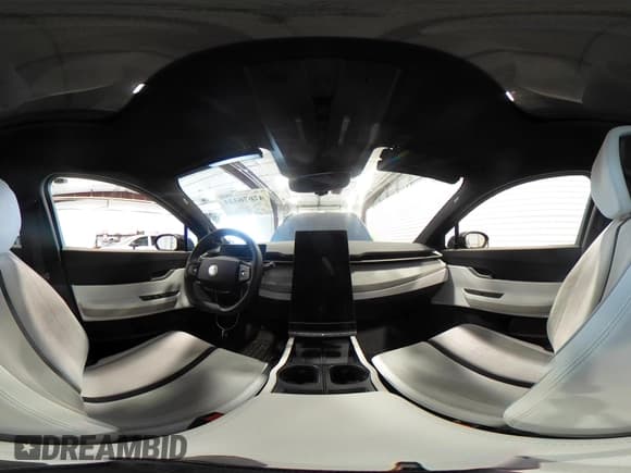 ✅ 2023 Fisker Ocean Ultra • VIN: VCF1UBU29PG007109 • Lot: 42676324. Wystawiony na IAAI z przebiegiem 6 698 mil. Bezpłatny archiwum sprzedaży aukcyjnych z USA i szczegółowy raport historii pojazdu na DreamBid. Zdjęcie 21.