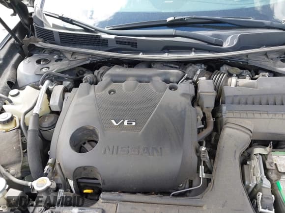 ✅ 2018 Nissan Maxima SV • VIN: 1N4AA6AP4JC378604 • Lot: 43150480. Wystawiony na IAAI z przebiegiem 100 072 mil. Bezpłatny archiwum sprzedaży aukcyjnych z USA i szczegółowy raport historii pojazdu na DreamBid. Zdjęcie 10.