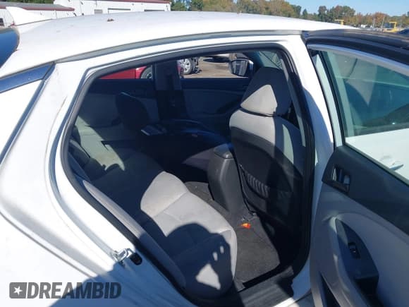 ✅ 2013 Kia Optima LX • VIN: KNAGM4A79D5371704 • Лот: 43495584. Опубликован ранее на IAAI с пробегом 131 531 миль. Бесплатный доступ к архиву аукционных продаж из США и подробный отчёт об истории автомобиля на DreamBid. Изображение 8.