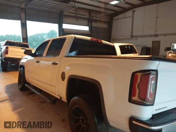 ✅ 2016 GMC Sierra 1500 SLT • VIN: 3GTP1NEC9GG187420 • Лот: 42460307. Опубликован ранее на IAAI с пробегом 139 239 миль. Бесплатный доступ к архиву аукционных продаж из США и подробный отчёт об истории автомобиля на DreamBid. Изображение 14.