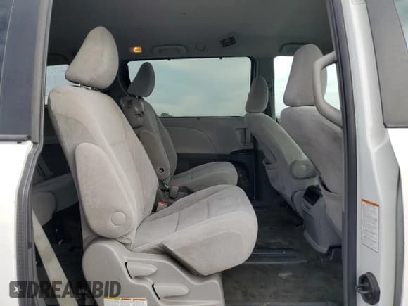 ✅ 2017 Toyota Sienna LE • VIN: 5TDKZ3DC4HS776029 • Lot: 92245735. Listed on Copart with 113,150 mi. Free auction sales archive from the USA and detailed vehicle history report at DreamBid. Image 11.