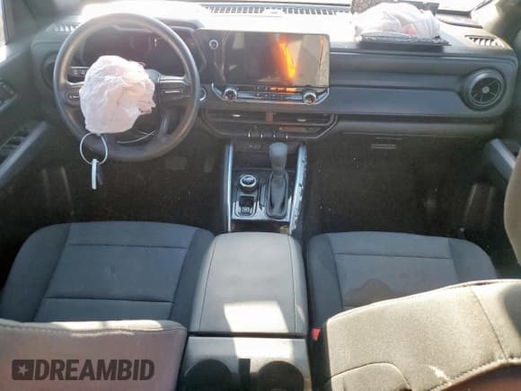 ✅ 2024 Chevrolet Colorado 4WD Trail Boss • VIN: 1GCPTEEK6R1309329 • Лот: 91649975. Опубликован ранее на Copart с пробегом Не указан. Бесплатный доступ к архиву аукционных продаж из США и подробный отчёт об истории автомобиля на DreamBid. Изображение 8.