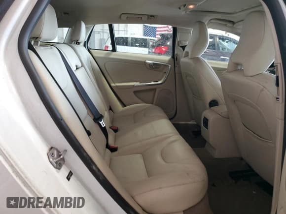 ✅ 2015 Volvo V60 T5 Premier Plus • VIN: YV1612SC2F1193341 • Lot: 79799414. Listed on Copart with 89,544 mi. Free auction sales archive from the USA and detailed vehicle history report at DreamBid. Image 10.