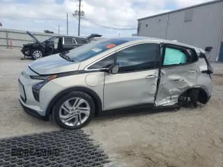 ✅ 2022 Chevrolet Bolt EV 1LT • VIN: 1G1FW6S04N4106243 • Lot: 76614774. Wystawiony na Copart z przebiegiem 13 898 mil. Bezpłatny archiwum sprzedaży aukcyjnych z USA i szczegółowy raport historii pojazdu na DreamBid. Zdjęcie 1.