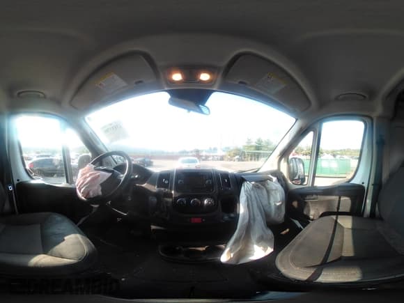 ✅ 2018 Ram ProMaster Cargo • VIN: 3C6TRVBG0JE157988 • Lot: 43133786. Wystawiony na IAAI z przebiegiem 100 699 mil. Bezpłatny archiwum sprzedaży aukcyjnych z USA i szczegółowy raport historii pojazdu na DreamBid. Zdjęcie 18.