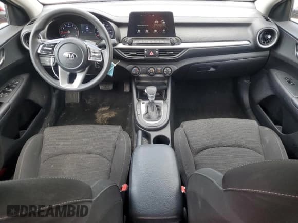 ✅ 2021 Kia Forte FE • VIN: 3KPF24AD2ME311956 • Lot: 63674425. Wystawiony na Copart z przebiegiem 91 381 mil. Bezpłatny archiwum sprzedaży aukcyjnych z USA i szczegółowy raport historii pojazdu na DreamBid. Zdjęcie 8.