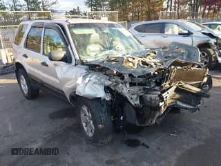 ✅ 2005 Ford Escape XLT • VIN: 1FMYU03105KE15502 • Lot: 43745999. Listed on IAAI with 138,493 mi. Free auction sales archive from the USA and detailed vehicle history report at DreamBid. Image 1.