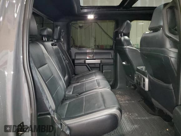 ✅ 2018 Ford F-150 Raptor • VIN: 1FTFW1RG0JFC44311 • Lot: 84478345. Wystawiony na Copart z przebiegiem 91 743 mil. Bezpłatny archiwum sprzedaży aukcyjnych z USA i szczegółowy raport historii pojazdu na DreamBid. Zdjęcie 10.