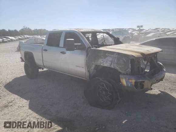 ✅ 2015 GMC Sierra 1500 • VIN: 1GT11XE83FF620095 • Lot: 77142554. Wystawiony na Copart z przebiegiem Nie podano. Bezpłatny archiwum sprzedaży aukcyjnych z USA i szczegółowy raport historii pojazdu na DreamBid. Zdjęcie 4.