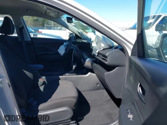 ✅ 2024 Hyundai Kona SE • VIN: KM8HA3AB8RU080828 • Lot: 41598769. Listed on IAAI with 3,654 mi. Free auction sales archive from the USA and detailed vehicle history report at DreamBid. Image 5.