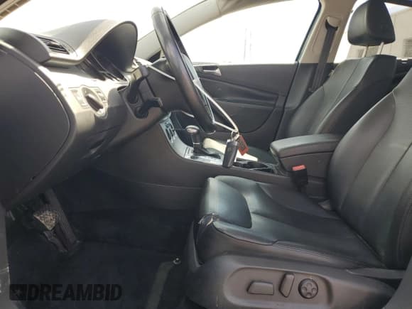 ✅ 2009 Volkswagen Passat Komfort • VIN: WVWJK73C79P047298 • Lot: 71025985. Listed on Copart with 70,529 mi. Free auction sales archive from the USA and detailed vehicle history report at DreamBid. Image 7.