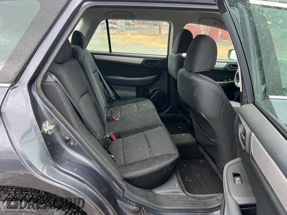 ✅ 2015 Subaru Outback 2.5i • VIN: 4S4BSAAC3F3233343 • Лот: 53119815. Опубликован ранее на Copart с пробегом 213 995 миль. Бесплатный доступ к архиву аукционных продаж из США и подробный отчёт об истории автомобиля на DreamBid. Изображение 6.