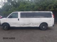 ✅ 2011 Chevrolet Express Passenger 1LT • VIN: 1GAZG1FG3B1143835 • Lot: 42649421. Wystawiony na IAAI z przebiegiem 162 129 mil. Bezpłatny archiwum sprzedaży aukcyjnych z USA i szczegółowy raport historii pojazdu na DreamBid. Zdjęcie 15.