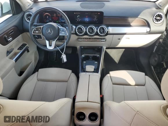 ✅ 2023 Mercedes-Benz EQB 300 • VIN: W1N9M0KB1PN074673 • Lot: 80202715. Listed on Copart with 32,352 mi. Free auction sales archive from the USA and detailed vehicle history report at DreamBid. Image 8.
